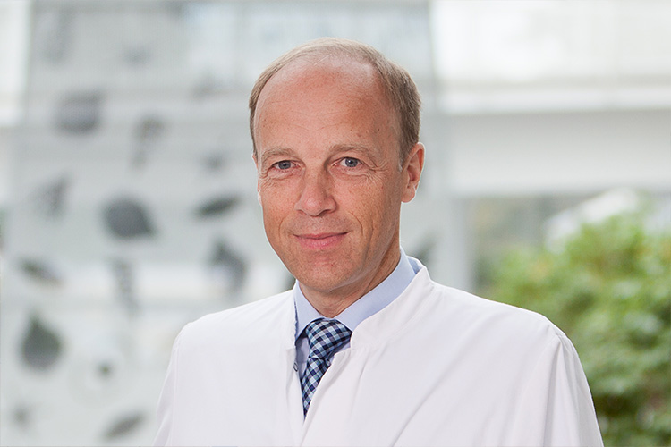 Porträt von Dr. Markus Straub